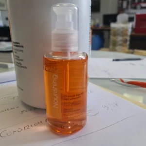 Fanola FanTouch Keep Me Bright, Fluido con Cristalli Liquidi per la Cura e Prevenzione di Doppie Punte, con Termo Technology per Capelli Morbidi e Setosi, 100 ml